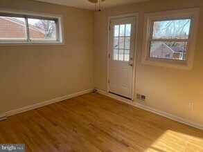 1405 42nd St SE in Washington, DC - Foto de edificio - Building Photo