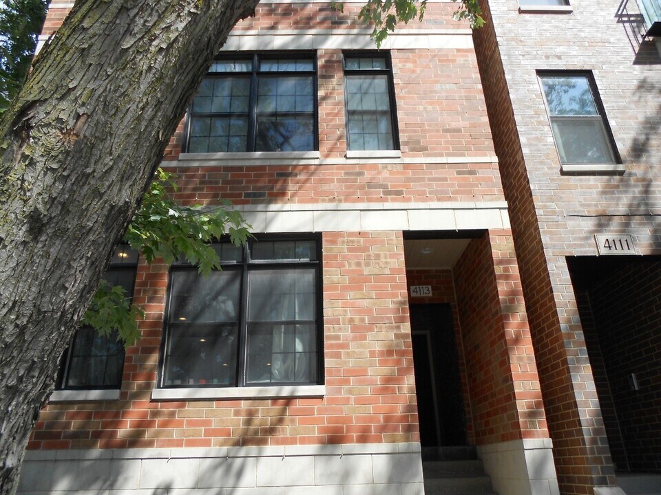 4113 N Western Ave in Chicago, IL - Building Photo
