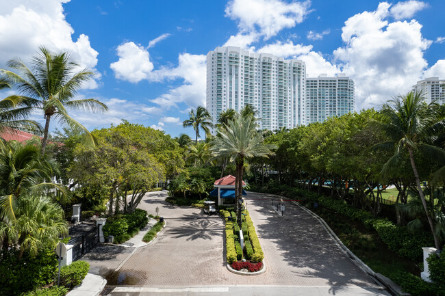 Village By The Bay @ Aventura in Aventura, FL - Building Photo - Building Photo