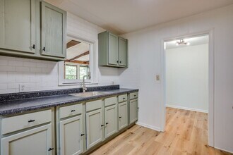 1334 N Estelle Ave in Wichita, KS - Building Photo - Building Photo
