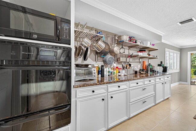 property at 5815 Green Terrace Ln