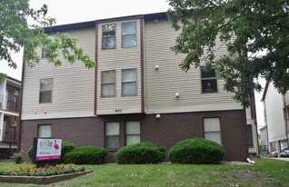 903 S Locust Apartments