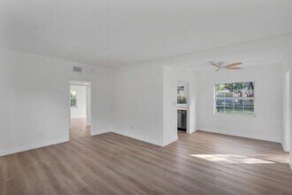 833 Pinedale Ave in Orlando, FL - Building Photo - Building Photo