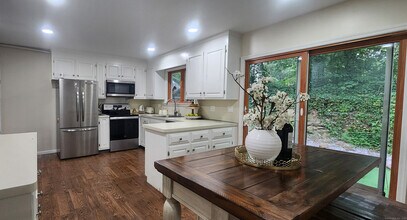 58 Aiken St in Norwalk, CT - Building Photo - Building Photo