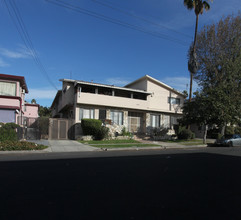 5439 Russell Ave in Los Angeles, CA - Building Photo - Building Photo