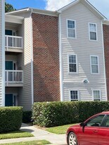 719 Melba Ct in Wilmington, NC - Building Photo