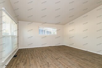 380 Moule Dr in Florissant, MO - Building Photo - Building Photo