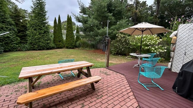property at 194 Holly Rd