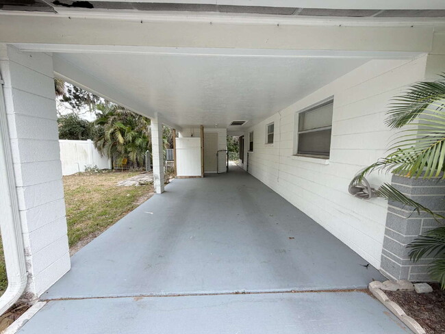 5342 Cedar Ln in New Port Richey, FL - Building Photo - Building Photo