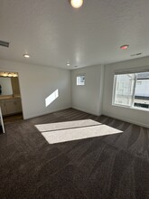 1133 W 320 S, Unit Master Room in American Fork, UT - Foto de edificio - Building Photo