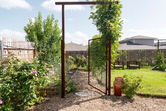 7716 Jacobean WY in Austin, TX - Building Photo - Building Photo