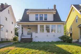 12716 Thornhurst Ave in Garfield Heights, OH - Building Photo