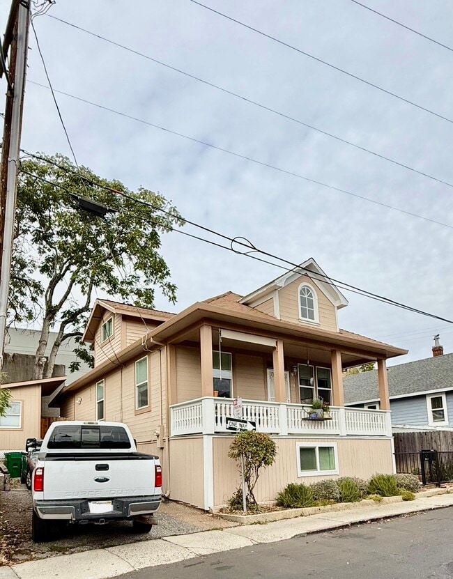 116 N Church St in Grass Valley, CA - Building Photo - Building Photo