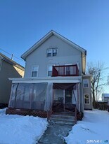 10 Gilbert Ave in Hamden, CT - Building Photo