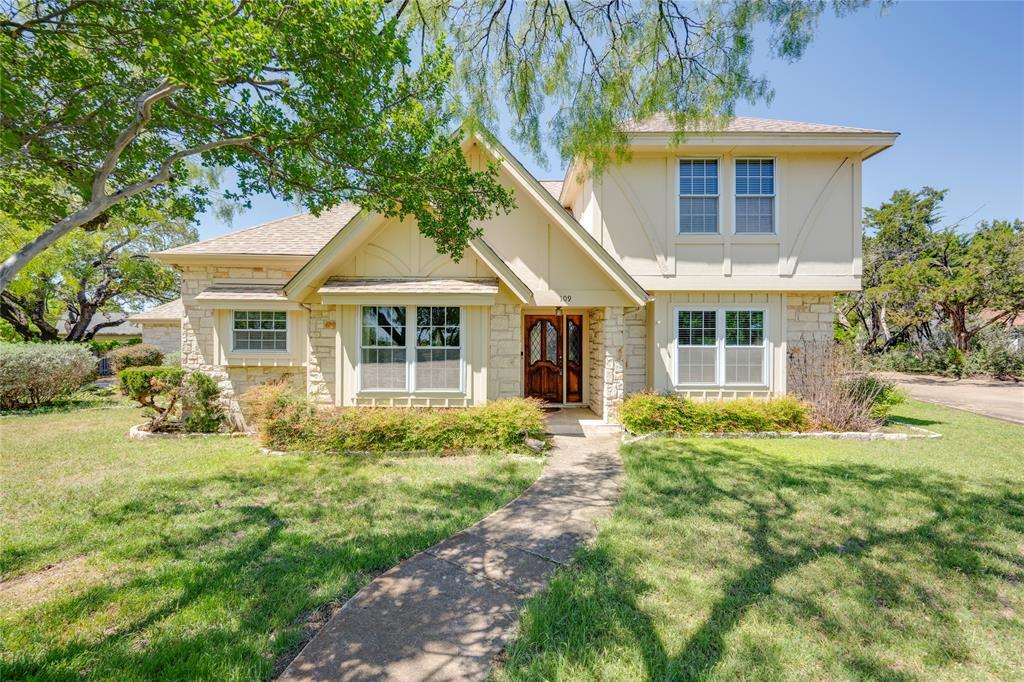 109 Vinca Dr in Lakeway, TX - Building Photo