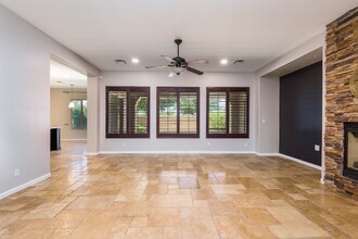 3320 S Nash Way in Chandler, AZ - Foto de edificio - Building Photo