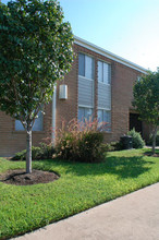 Heritage Village Apartments in Temple, TX - Building Photo - Building Photo