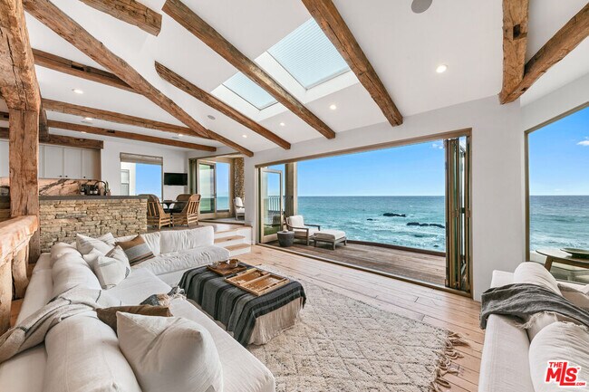 24920 Malibu Rd in Malibu, CA - Building Photo - Building Photo