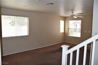 8148 Finch Feather St in Las Vegas, NV - Building Photo - Building Photo