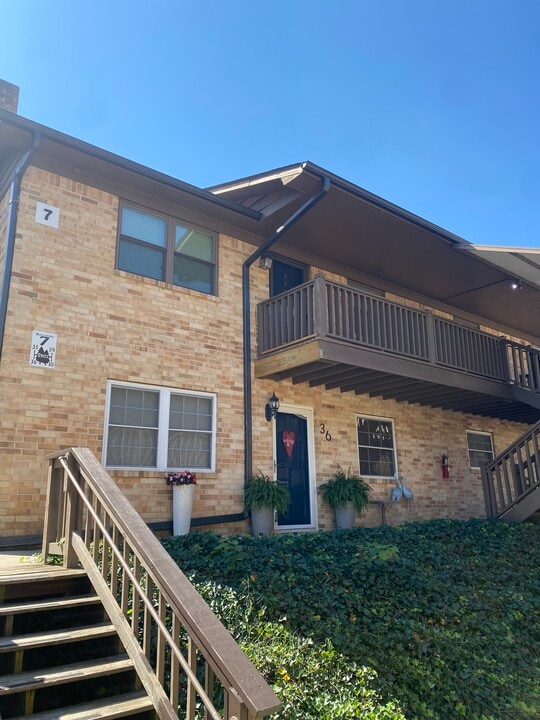 125 Carl Dr in Hot Springs, AR - Foto de edificio
