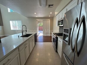 5023 Lakeshore Dr in Fairfield, CA - Building Photo - Building Photo