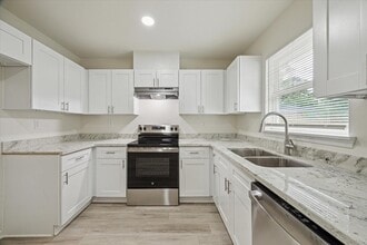 3105 Babin Dr in Texas City, TX - Building Photo - Building Photo