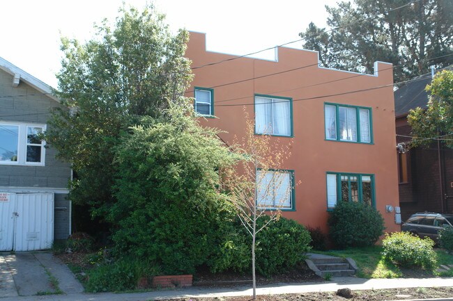 2319 Roosevelt Ave in Berkeley, CA - Building Photo - Building Photo