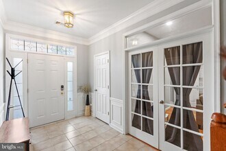 2500 Clairmont View Way, Unit 02212 in Silver Spring, MD - Building Photo - Building Photo