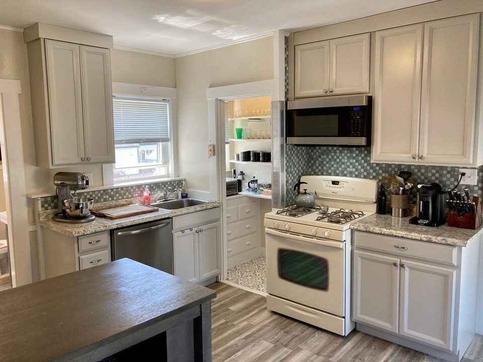 80 Lincoln St in Marlborough, MA - Building Photo