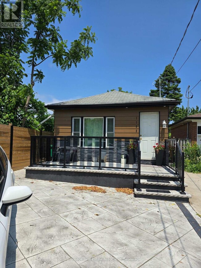 property at 1109 Caven St