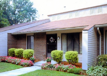 Rockwood Manor in Greensboro, NC - Building Photo - Building Photo