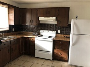 1012 Pierce St-Unit -Unit A in Lynchburg, VA - Foto de edificio - Building Photo