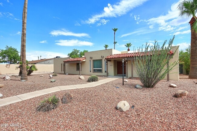 property at 2131 E Geneva Dr