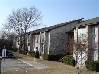 Creekview Village Apartment in Garland, TX - Foto de edificio