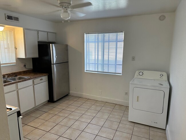 3409 Thaxton Ave SE in Albuquerque, NM - Building Photo - Building Photo