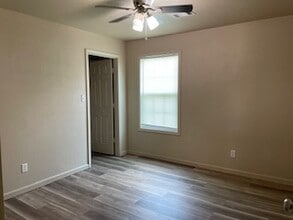 310 Allyson Dr in Paragould, AR - Foto de edificio - Building Photo