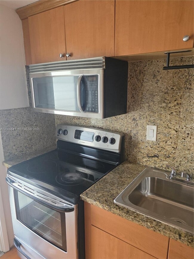 property at 1500 SE 15th St