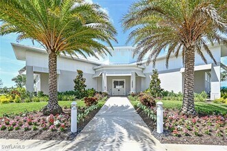 28021 Sanibel Sands St in Bonita Springs, FL - Building Photo - Building Photo