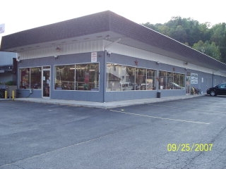 396 Blue Prince Rd in Bluefield, WV - Foto de edificio - Building Photo