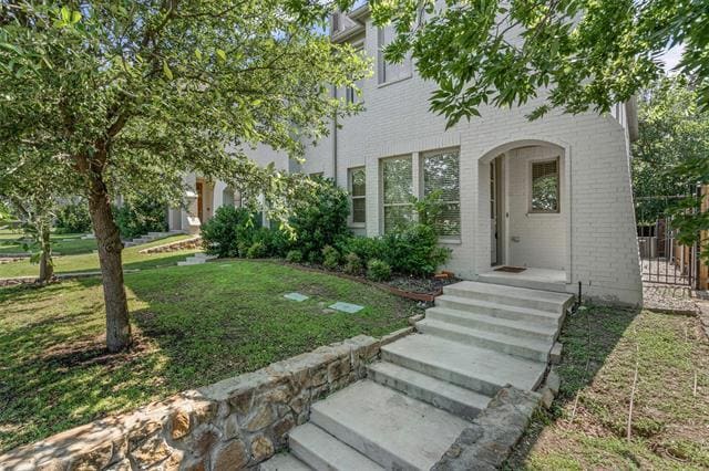 property at 2611 McCart Ave