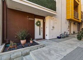 2203 Selig Dr in Los Angeles, CA - Building Photo