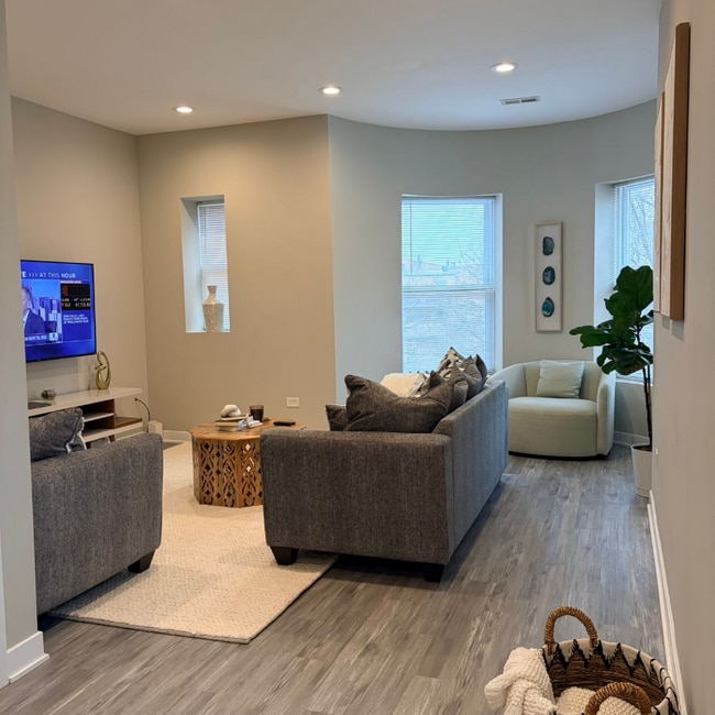 4753 S St Lawrence Ave, Unit 3 in Chicago, IL - Building Photo - Building Photo