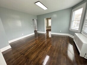 433 Ridgefield Ave in Bridgeport, CT - Building Photo - Building Photo