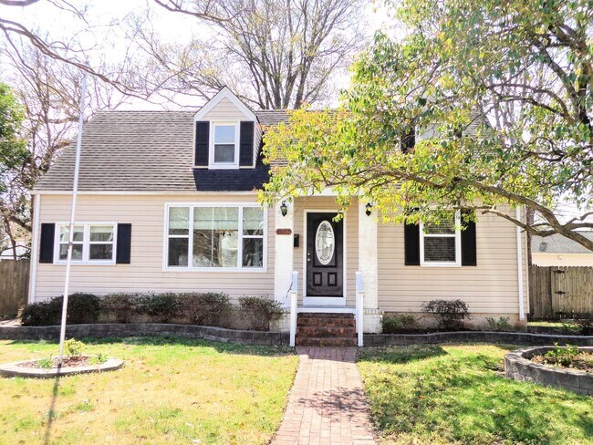 1127 Burksdale Rd in Norfolk, VA - Building Photo - Building Photo