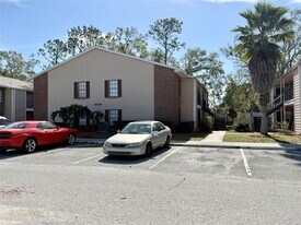 21038 Voyager Blvd in Land O Lakes, FL - Building Photo