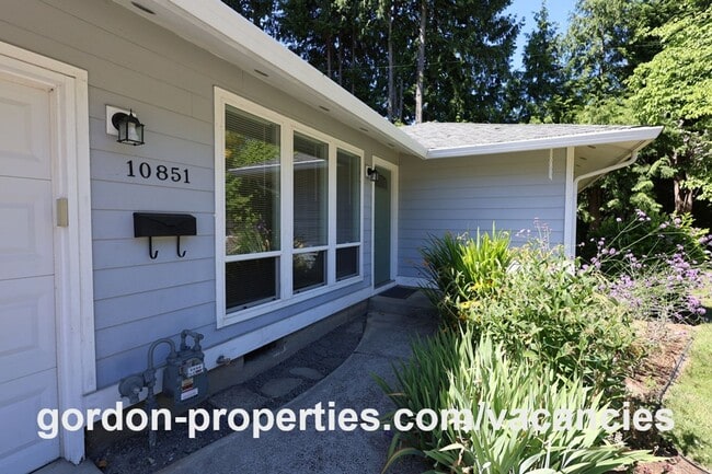 property at 10851 SE Garrett Dr