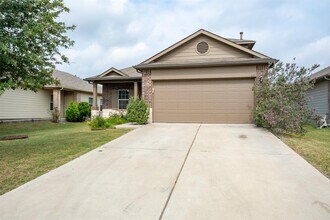 221 James Adkins Dr in Kyle, TX - Building Photo - Building Photo