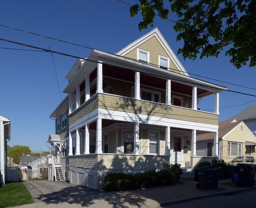 320 Jastram St in Providence, RI - Foto de edificio