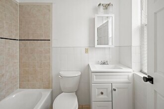 64 Trenton St, Unit 3 in Boston, MA - Building Photo - Building Photo