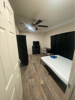 325 Robin Ln in Mcdonough, GA - Building Photo